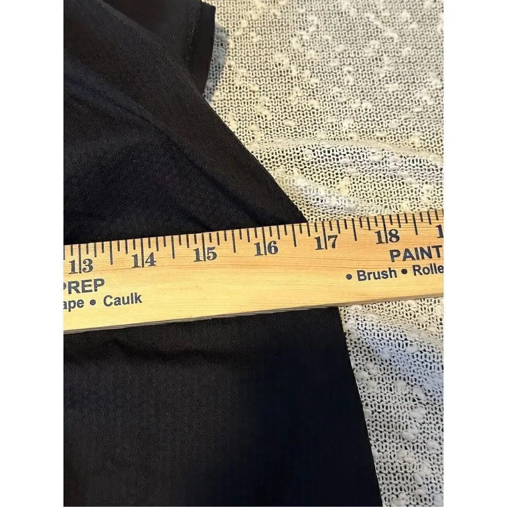 LULULEMON Small Black Tank w built in Bra